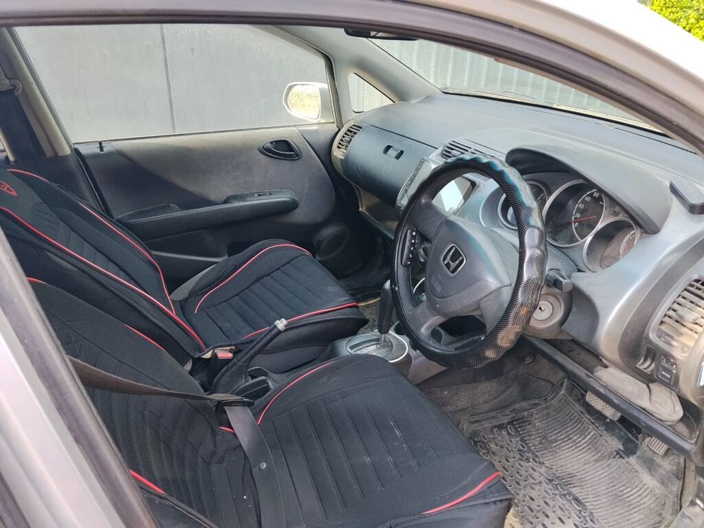 Honda Fit: 2002 г., 1.3 л, Автомат, Бензин, Хэтчбэк — фото 5