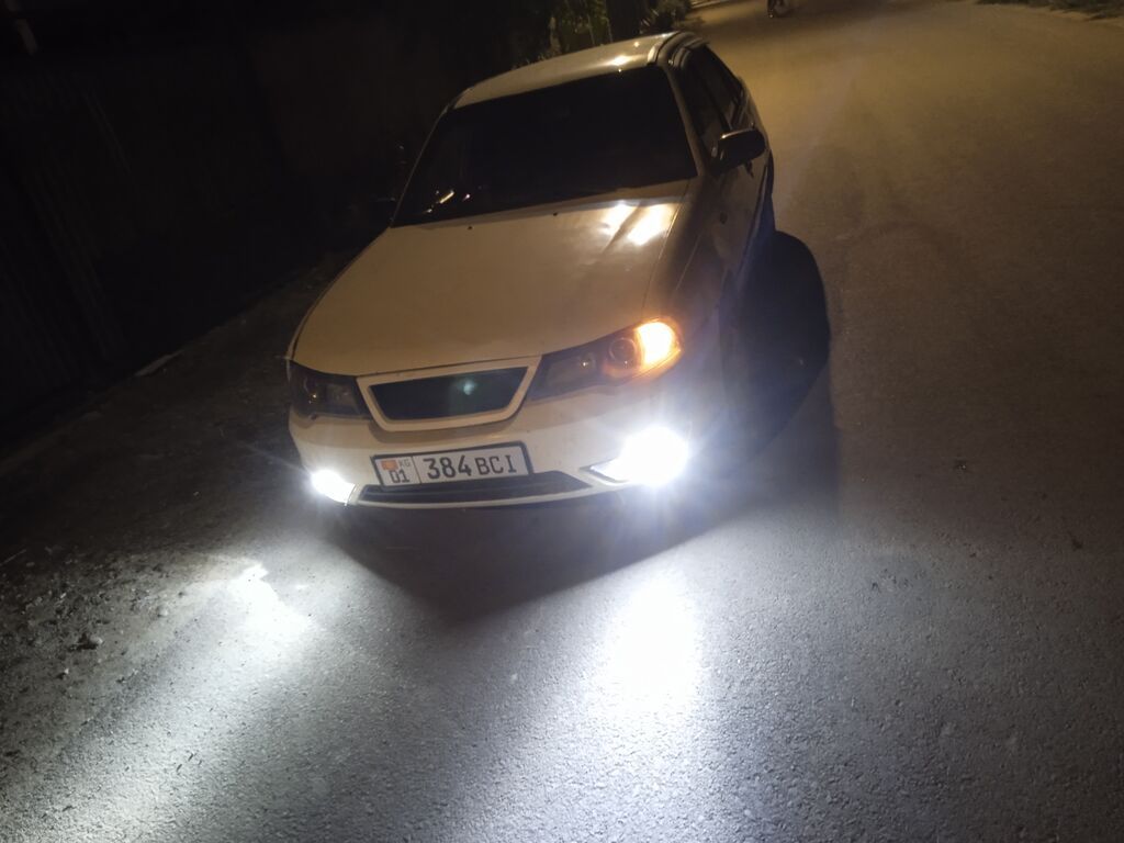 Daewoo Nexia: 2012 г., 1.5 л, Механика, Бензин, Седан: фото 2