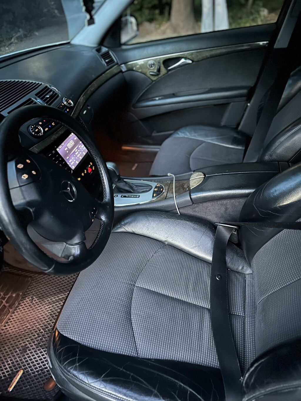 Mercedes-Benz E-Class: 2003 г., 5 л, Автомат, Бензин, Седан — фото 6