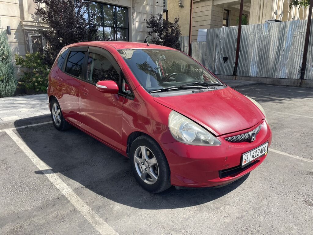Honda Fit: 2007 г., 1.3 л, Автомат, Бензин, Хэтчбэк: фото 2