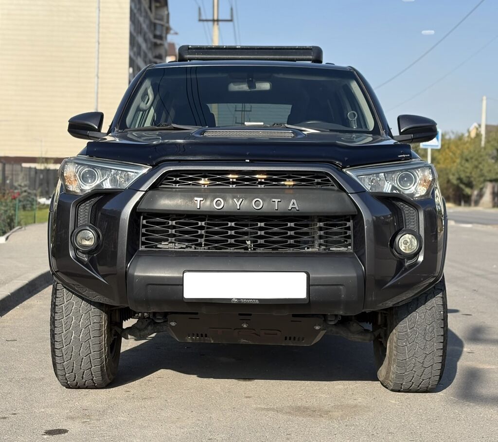 Toyota 4Runner: 2018 г., 4 л, Автомат, Бензин, Внедорожник: фото 7