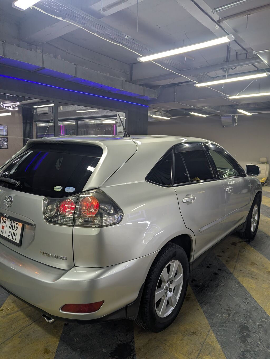 Toyota Harrier: 2004 г., 3 л, Автомат, Газ, Кроссовер: фото 4