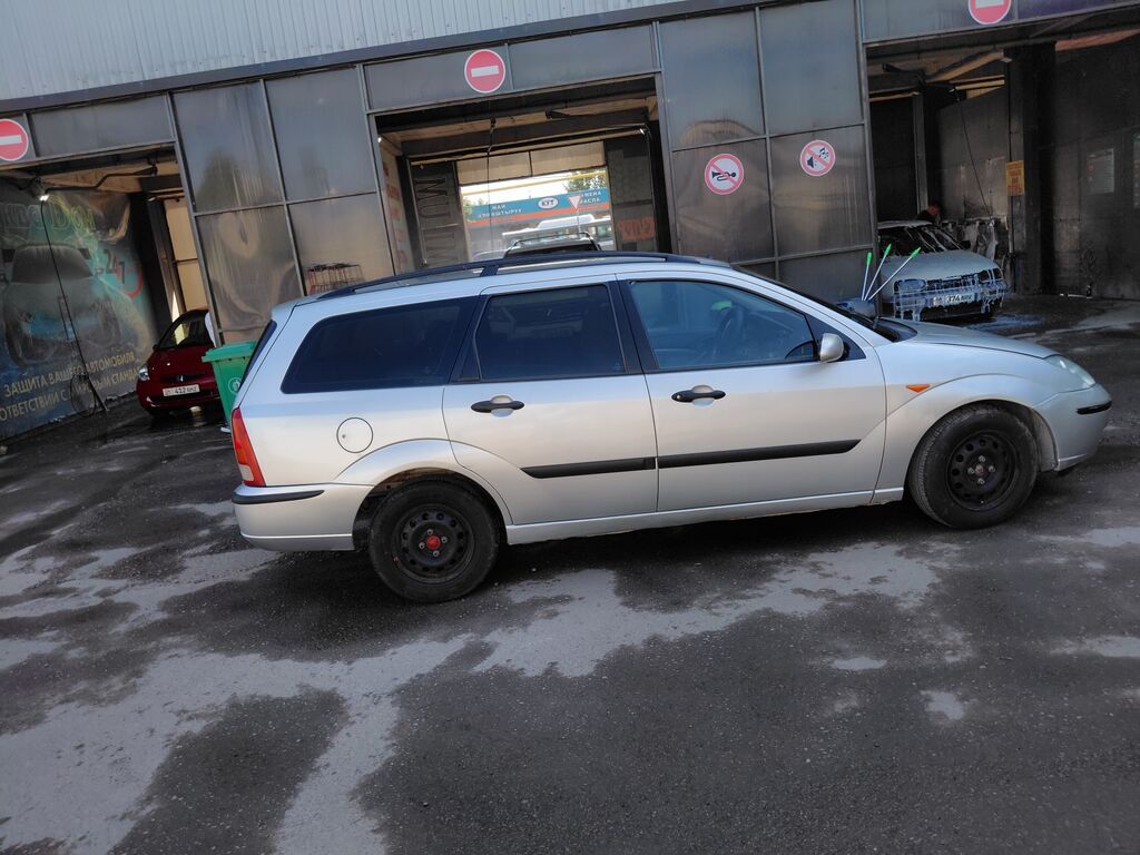 Ford Focus: 2003 г., Механика, Универсал: фото 2