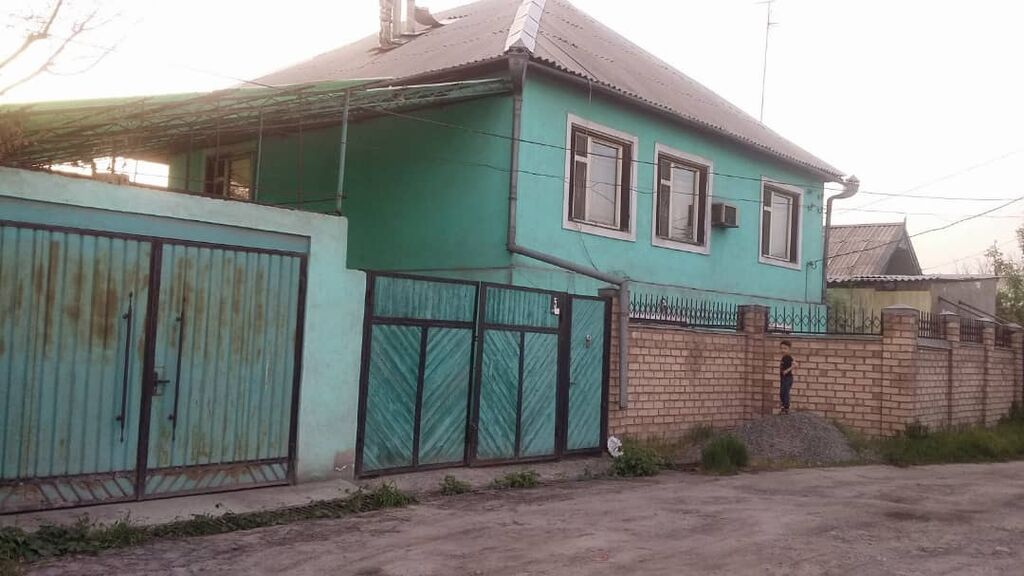 Продаю 2х.этажный особняк 200м2+ по Ул.Курманияз Рыспаев д.5. Ориентир: фото 2