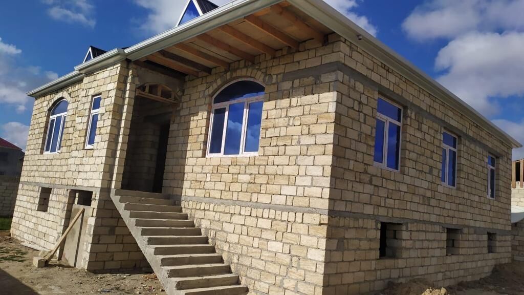 Mehdiabad 4 otaqlı, 175 kv. m, Təmirsiz