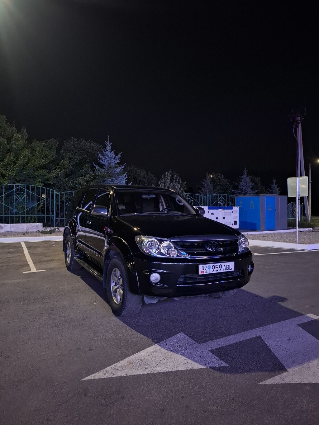 Toyota Fortuner: 2008 г., 2.7 л, Автомат, Бензин, Внедорожник: фото 7