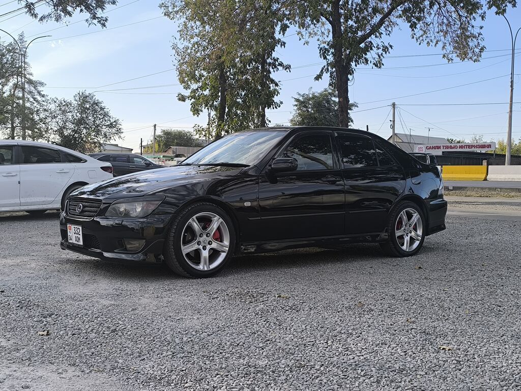 Toyota Altezza: 2003 г., 2 л, Автомат, Бензин, Седан: фото 3
