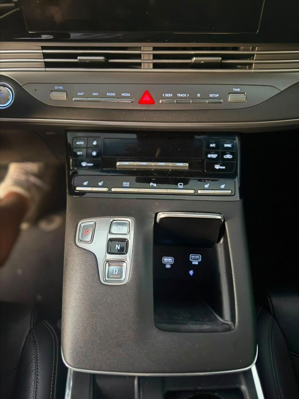 Hyundai Grandeur: 2020 г., 2.4 л, Автомат, Гибрид, Седан: фото 3