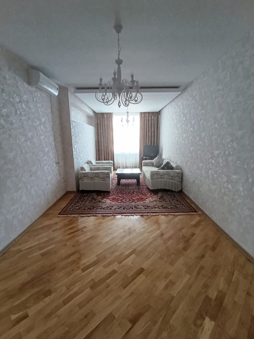 Caspian Plazaya yaxın ərazidə, köhnə 6-cı paralel küçəsində ev kirayə