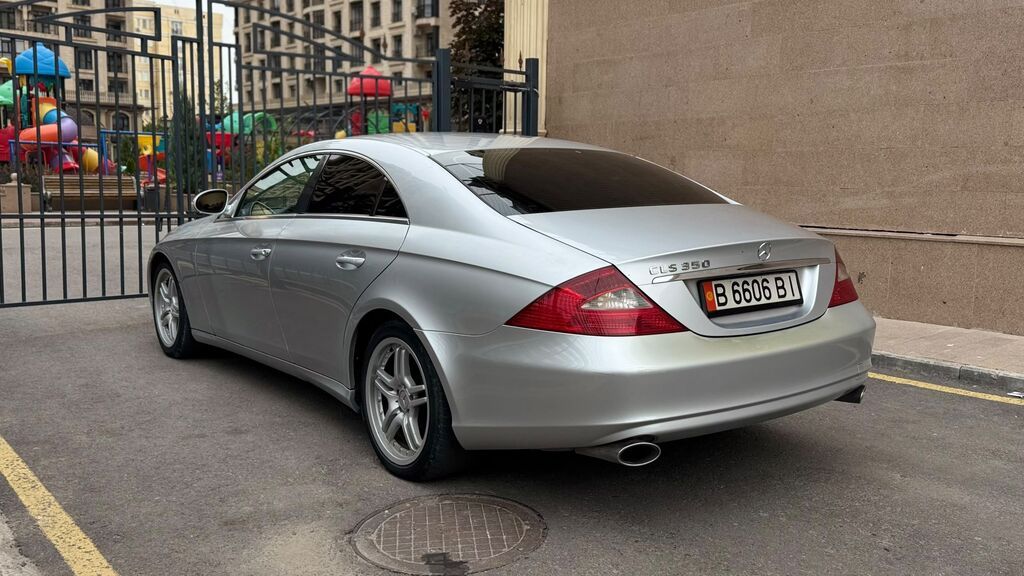 Mercedes-Benz CLS-Class: 2005 г., 3.5 л, Автомат, Бензин, Седан: фото 4