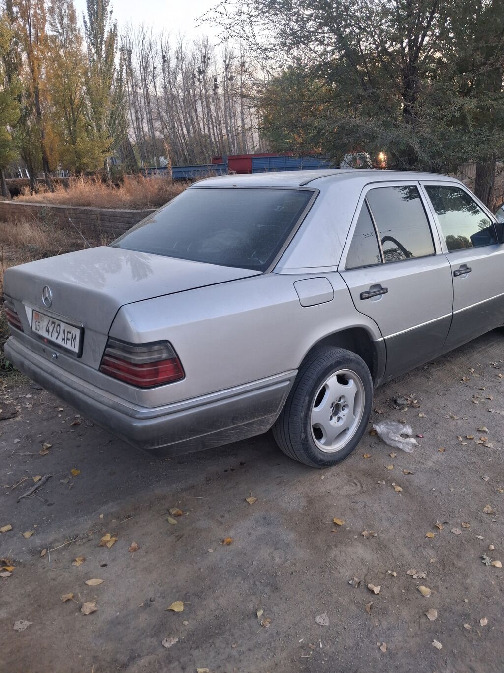 Mercedes-Benz W124: 1994 г., Механика, Седан: фото 4