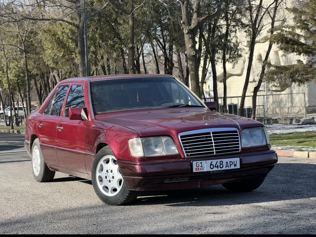 Mercedes-Benz W124: 1991 г., 2 л, Механика, Бензин, Седан: фото 7