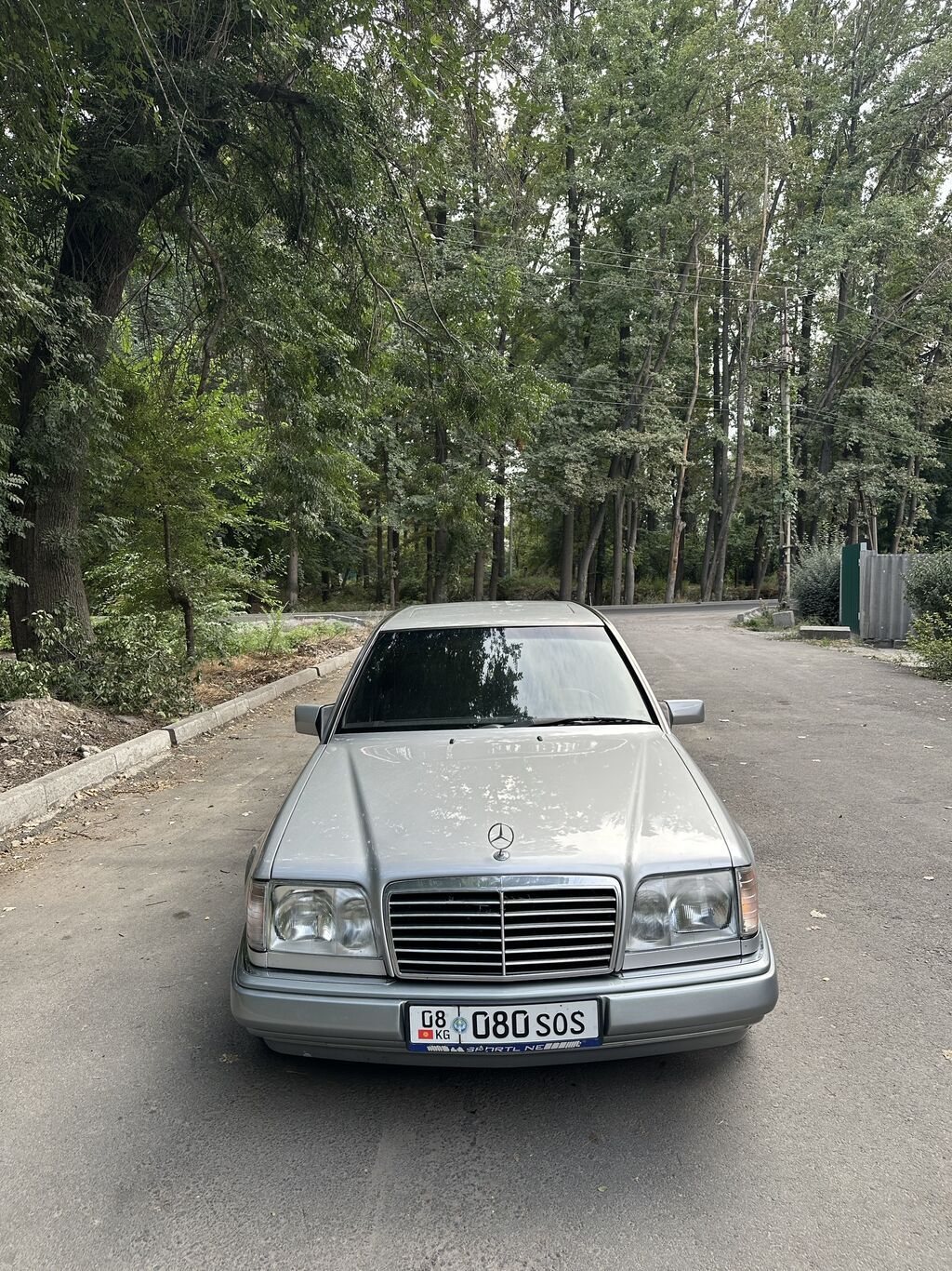 Mercedes-Benz W124: 1995 г., 3.2 л, Автомат, Бензин, Седан: фото 2
