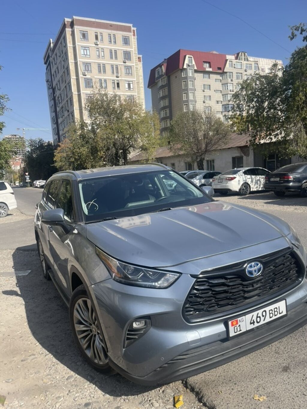 Toyota Highlander: 2022 г., 2.5 л, Гибрид, Кроссовер: фото 2