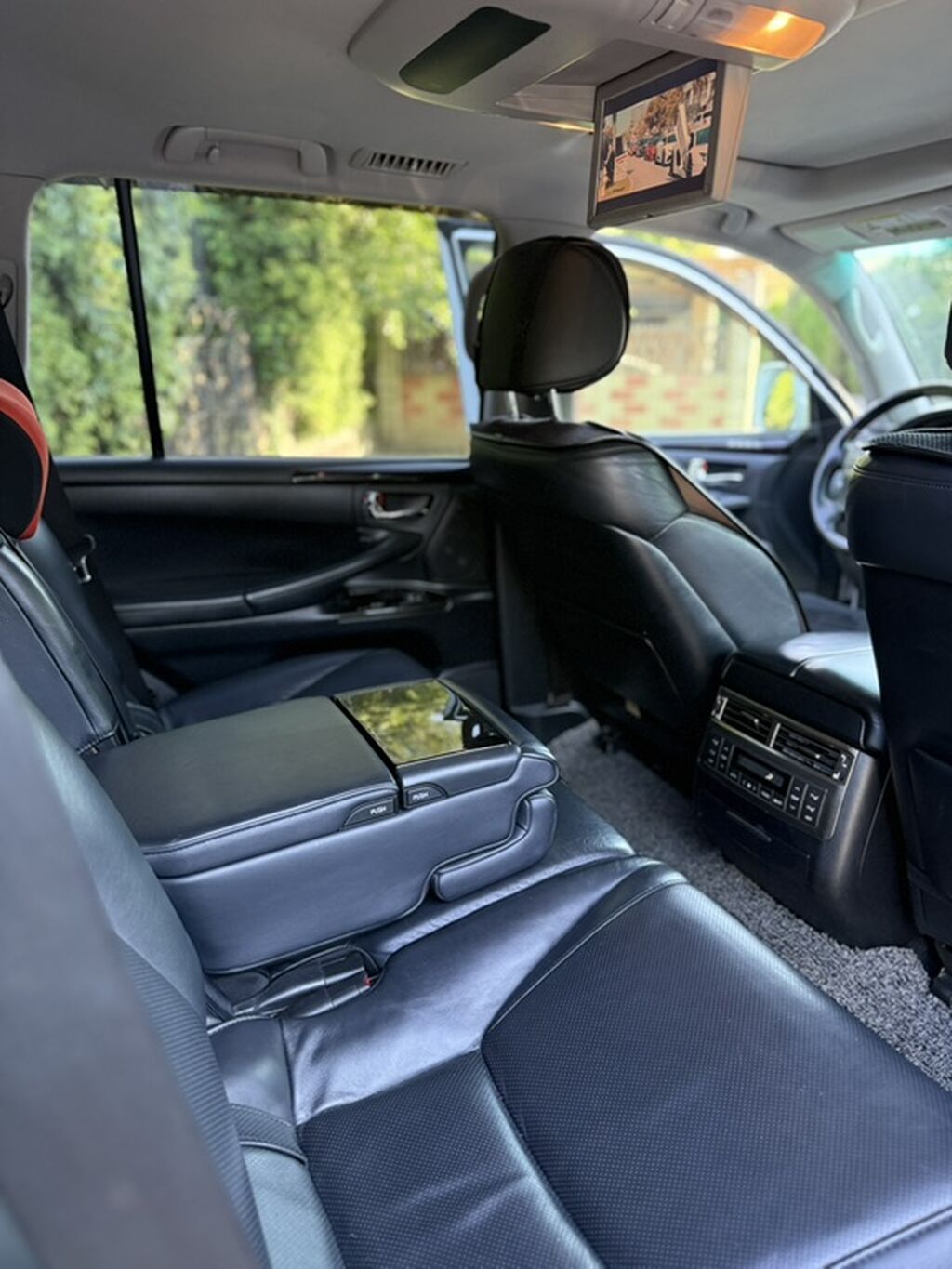 Lexus LX: 2011 г., 5.7 л, Автомат, Бензин, Внедорожник: фото 5