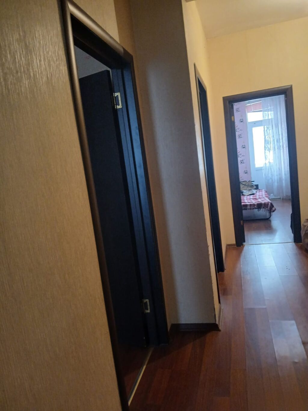 1 NEFER OTAQ YOLDASI XANIM AXTARILIR KOMUNAL DAXIL 150 AZN 2 otaqlı