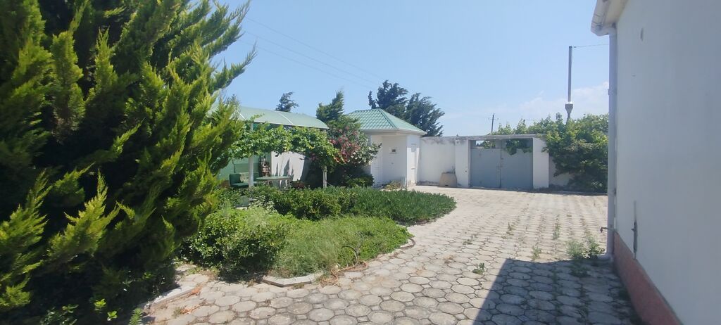 3 otaqlı, 135 kv. m, Yeni təmirli