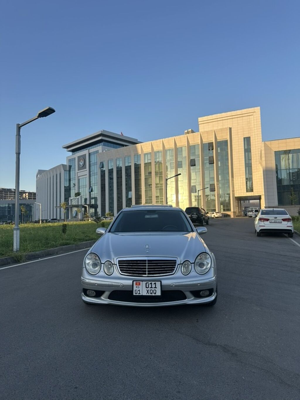 Mercedes-Benz E-Class: 2005 г., 5.5 л, Автомат, Бензин, Седан: фото 2