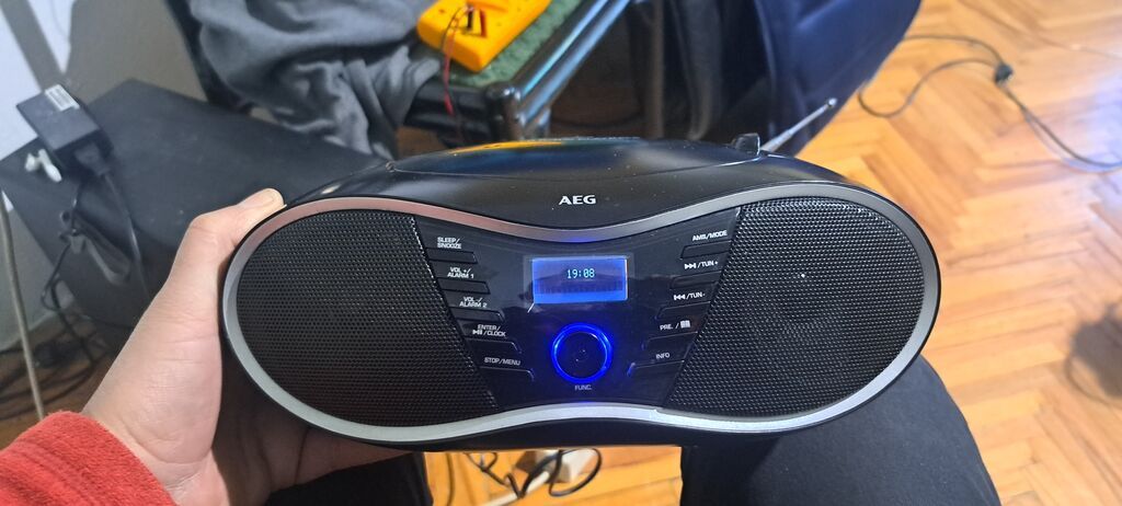 Zvučnici i stereo sistemi: AEG prenosni CD/MP3 radio - Kompaktni boombox sa ugrađenim stereo