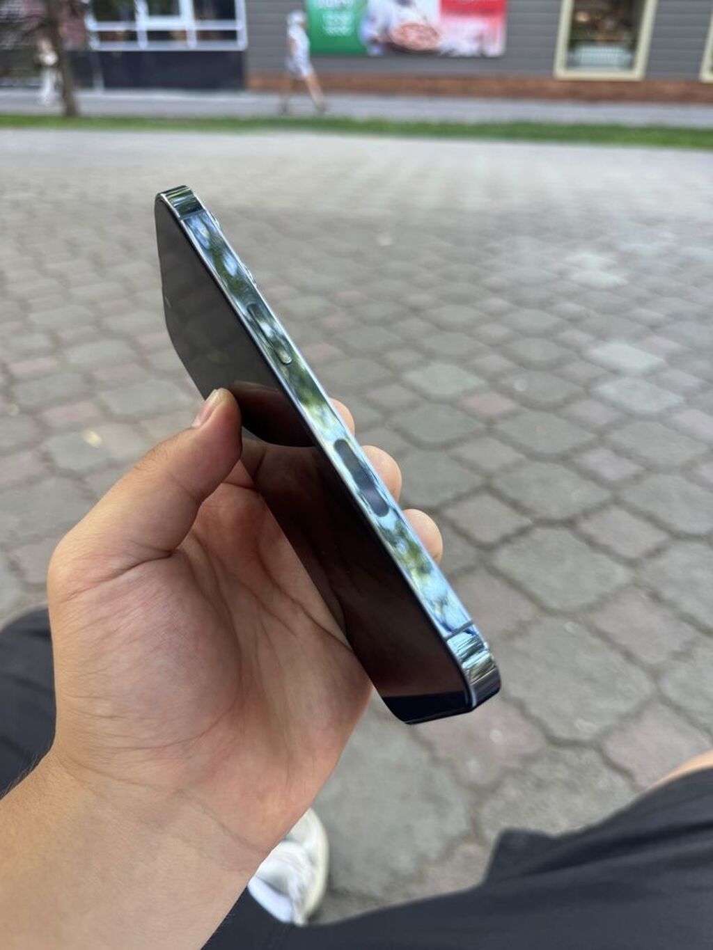 IPhone 13 Pro, Б/у, 256 ГБ, Sierra Blue, Зарядное устройство, 77 %: фото 2