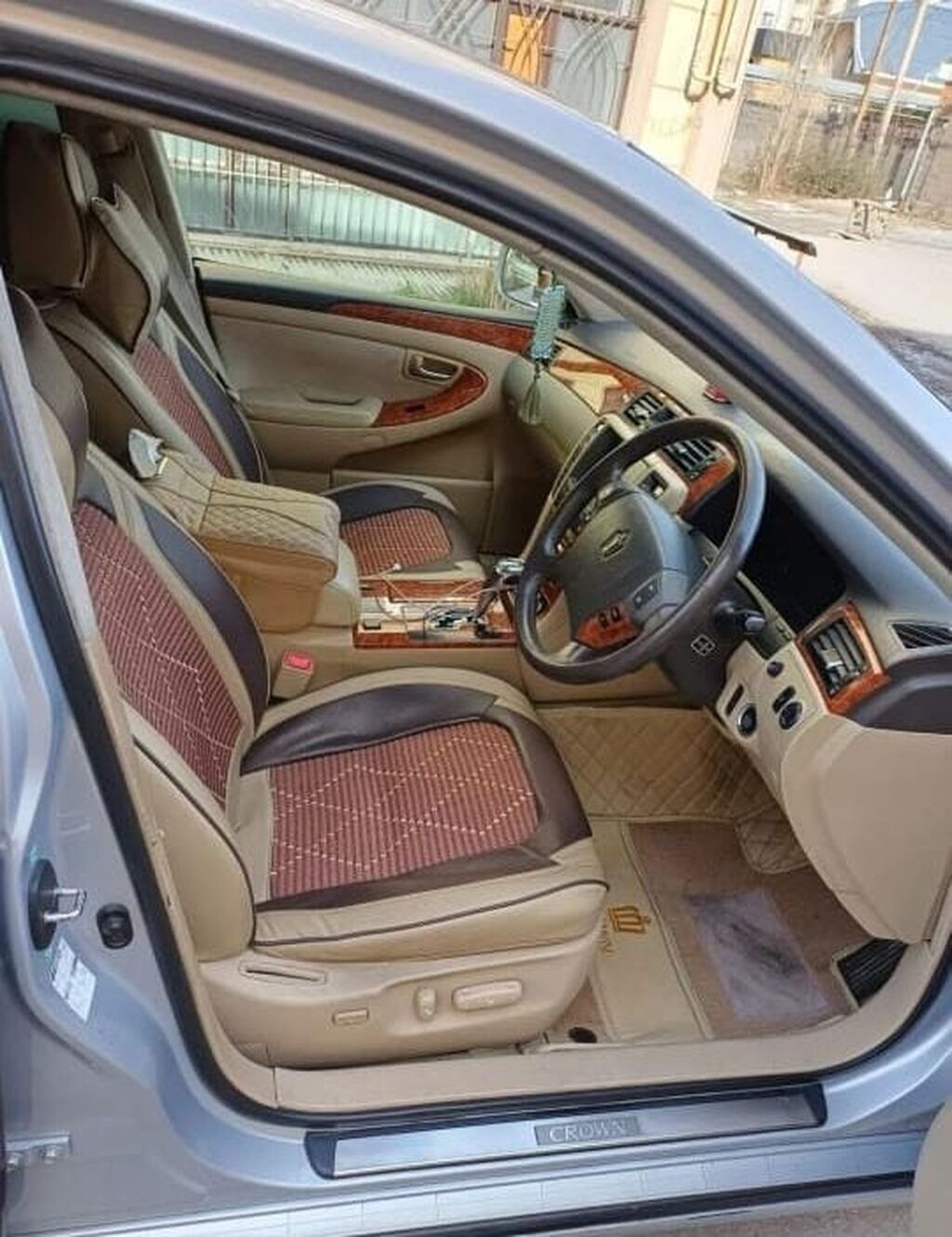 Toyota Crown: 2004 г., 3 л, Автомат, Бензин, Седан: фото 3
