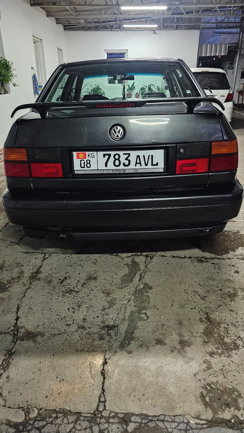 Volkswagen Vento: 1992 г., 1.8 л, Механика, Бензин, Седан: фото 4