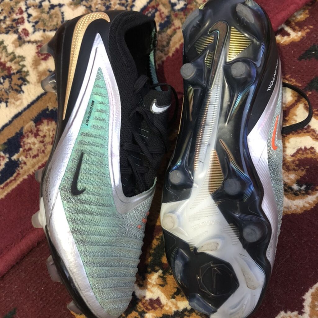 Футбольные бутсы Nike Phantom. Надевал 10 дней. Если что помою: фото 1