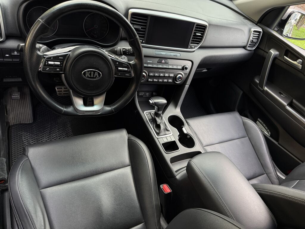 Kia Sportage: 2018 г., 2 л, Автомат, Дизель, Кроссовер: фото 3