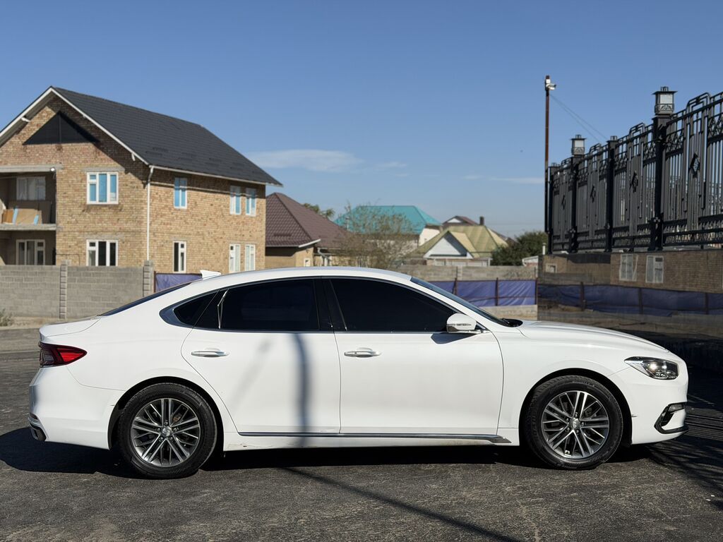 Hyundai Grandeur: 2018 г., 3 л, Автомат, Газ, Седан: фото 2