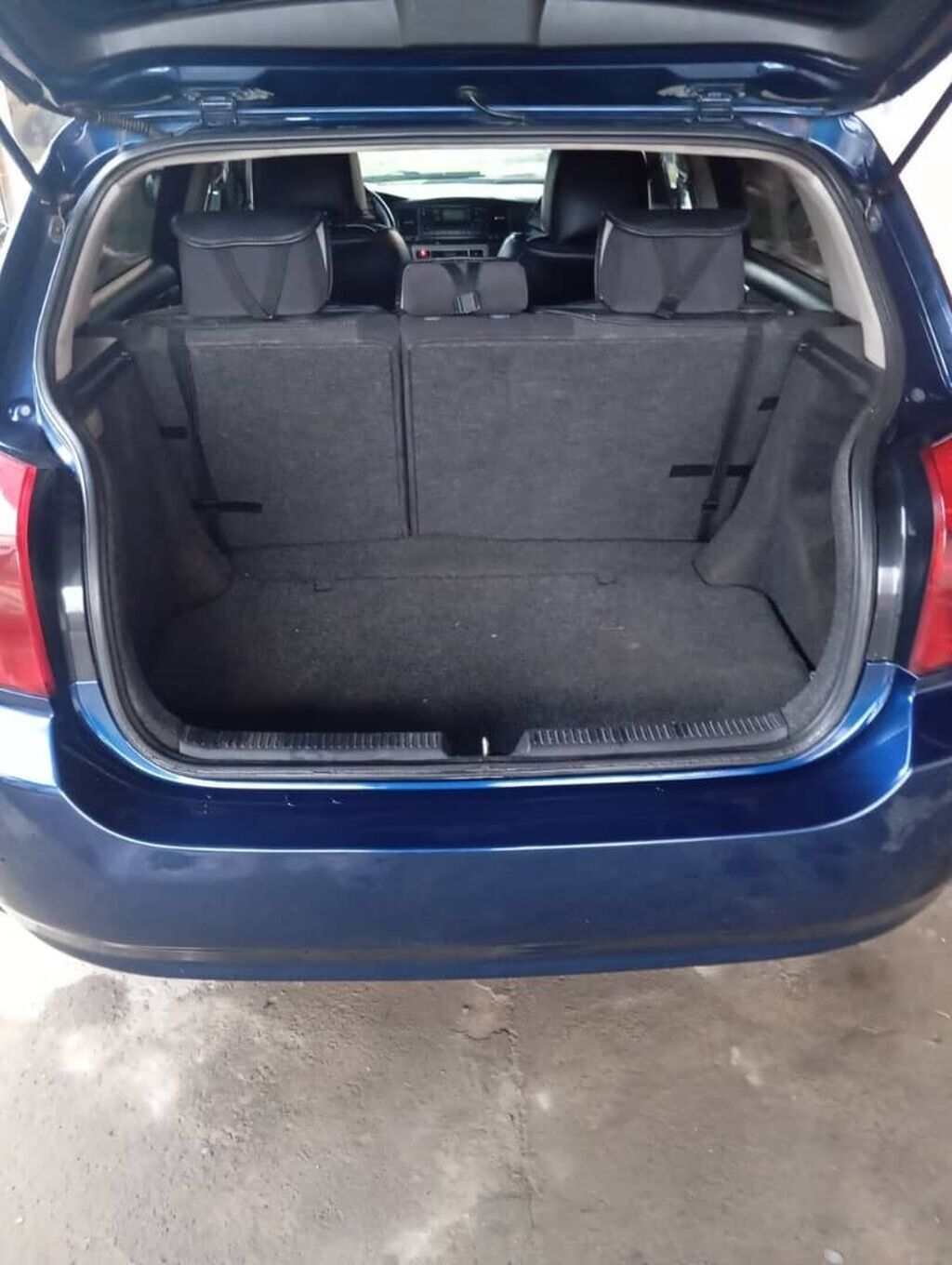 Toyota Corolla: 2002 г., Механика, Бензин, Хэтчбэк: фото 6