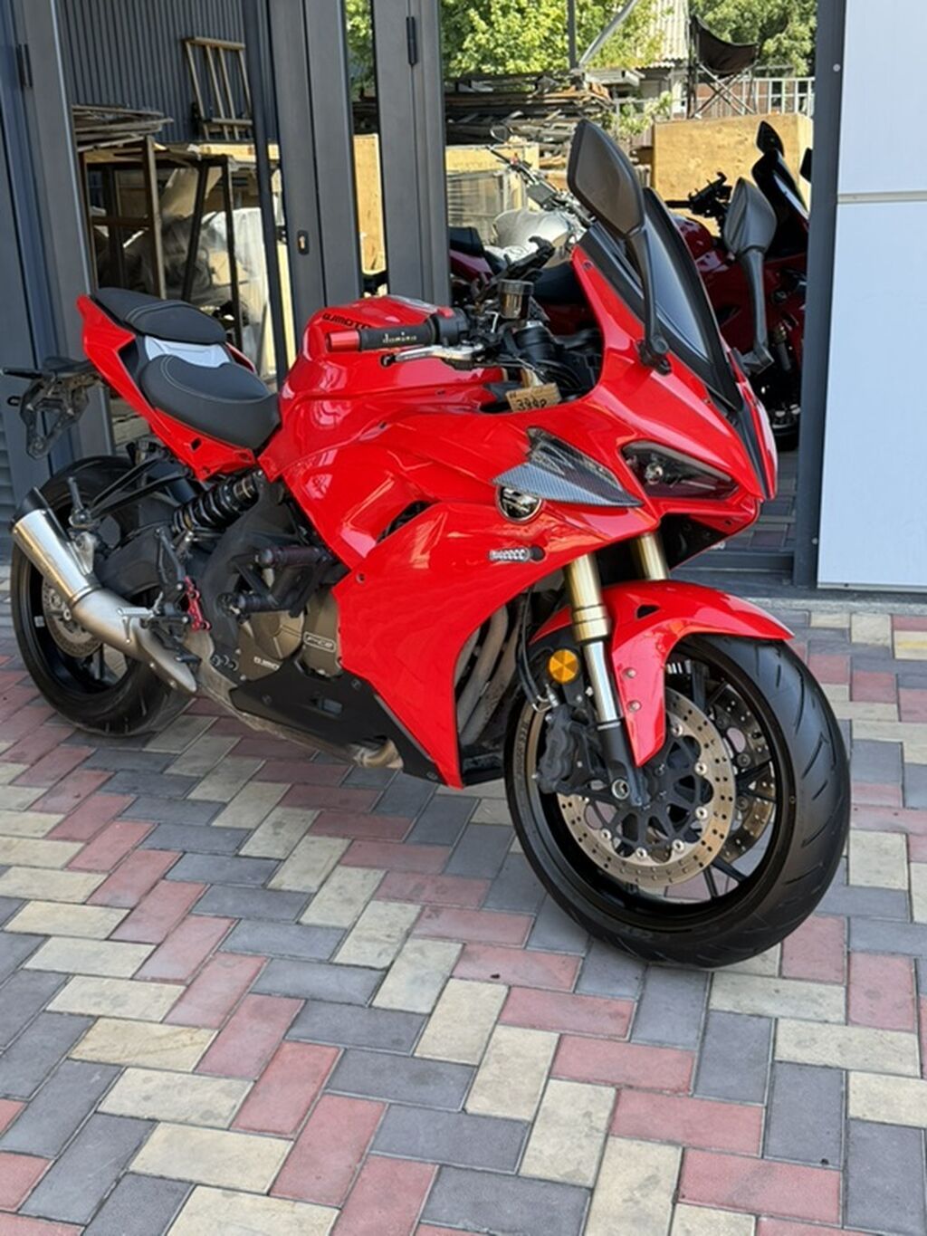 QJ Motor 600rr: фото 1
