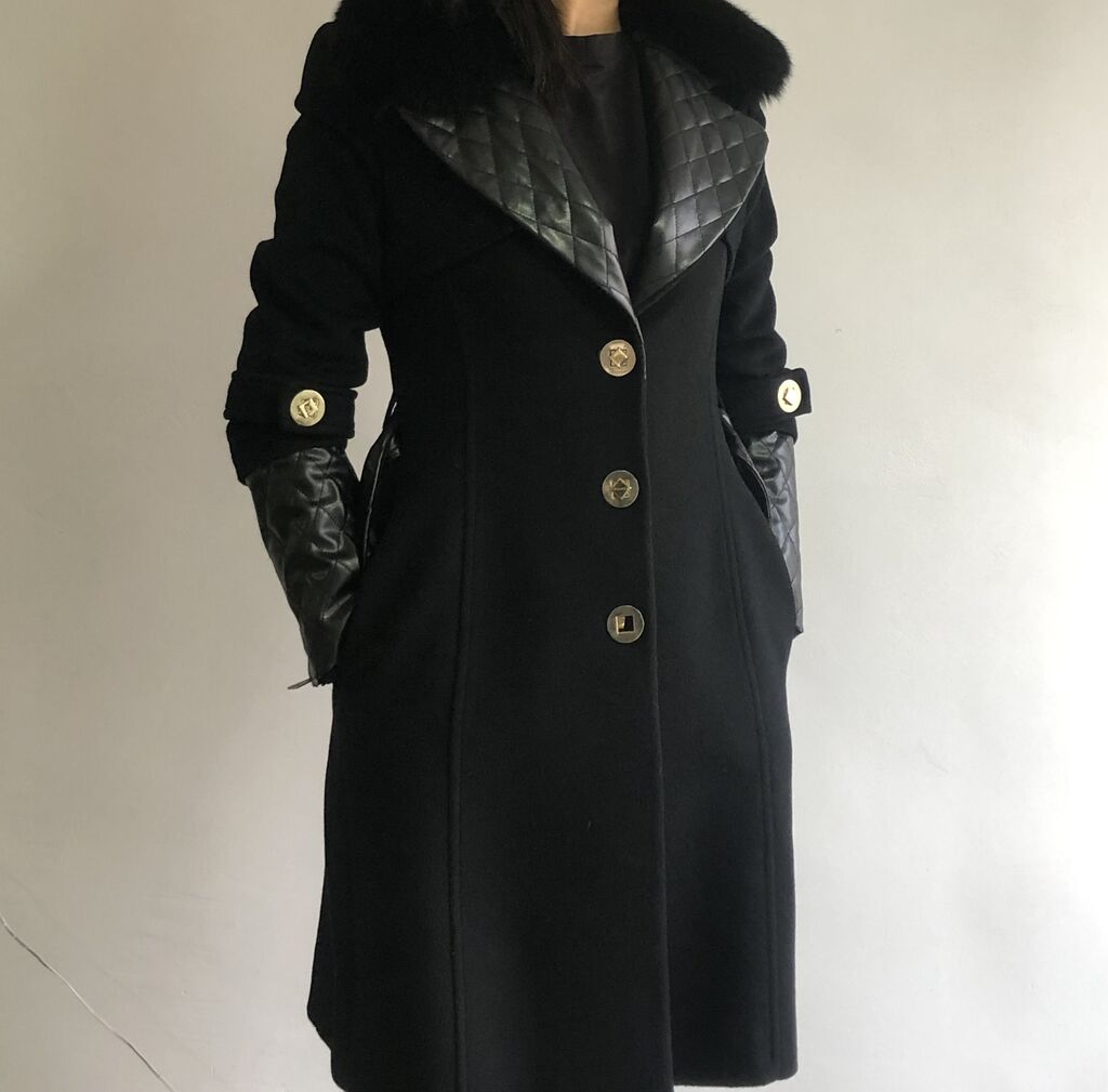Продаю стильныеэлегантныене обычные пальто,ткань 1000 KGS | Объявление создано 10 Ноябрь 2021 11:19:42: Пальто S (36), цвет - Черный