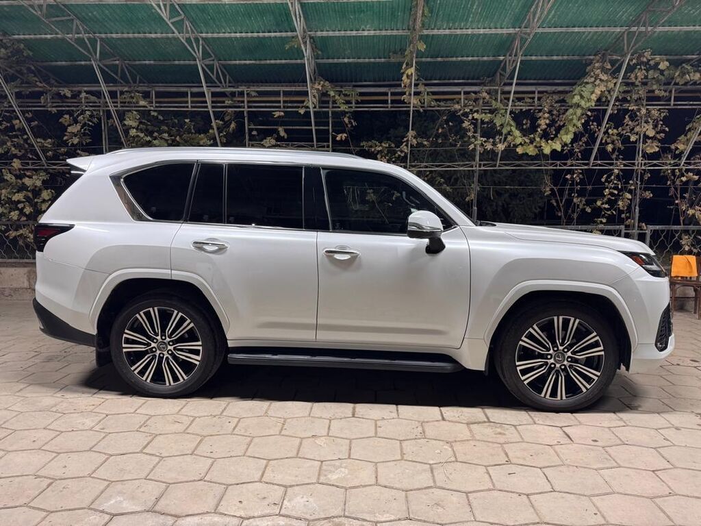 Lexus LX: 2022 г., 3.5 л, Внедорожник: фото 6