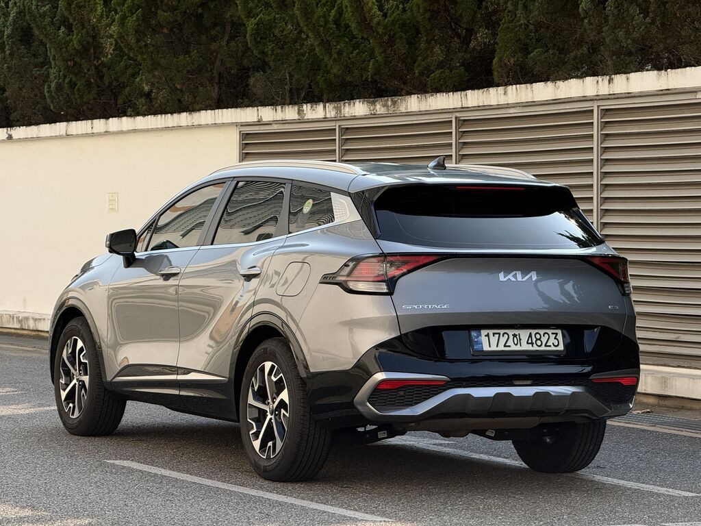 Kia Sportage: 2022 г., 1.6 л, Автомат, Гибрид, Кроссовер: фото 4