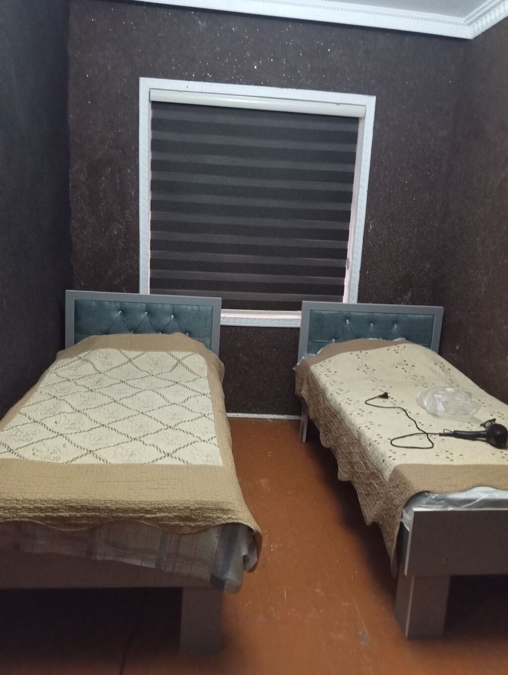 3 otaqlı mənzil/interyer 2 işləyən xanım lazimdi bir xanıma 200