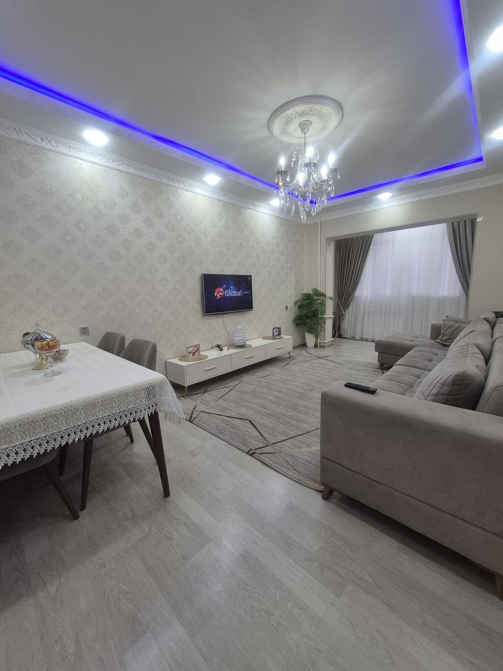 Bakı, 7-ci mikrorayon, 3 otaqlı, Köhnə tikili, m. Dərnəgül, 82 kv. m