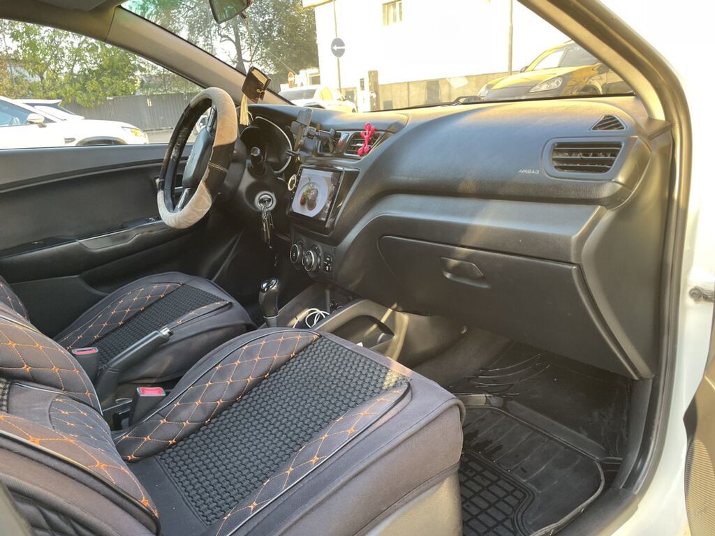 Kia Rio: 2014 г., 1.6 л, Автомат, Газ, Седан: фото 6