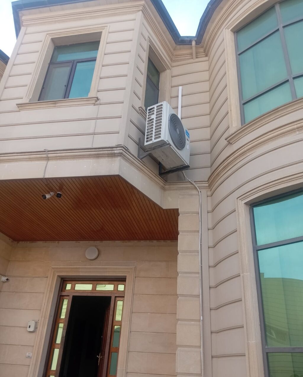Abşeron rayonu, Xirdalan şəhəri, Sənaye zona, Anbar/istehsalat sahəsi