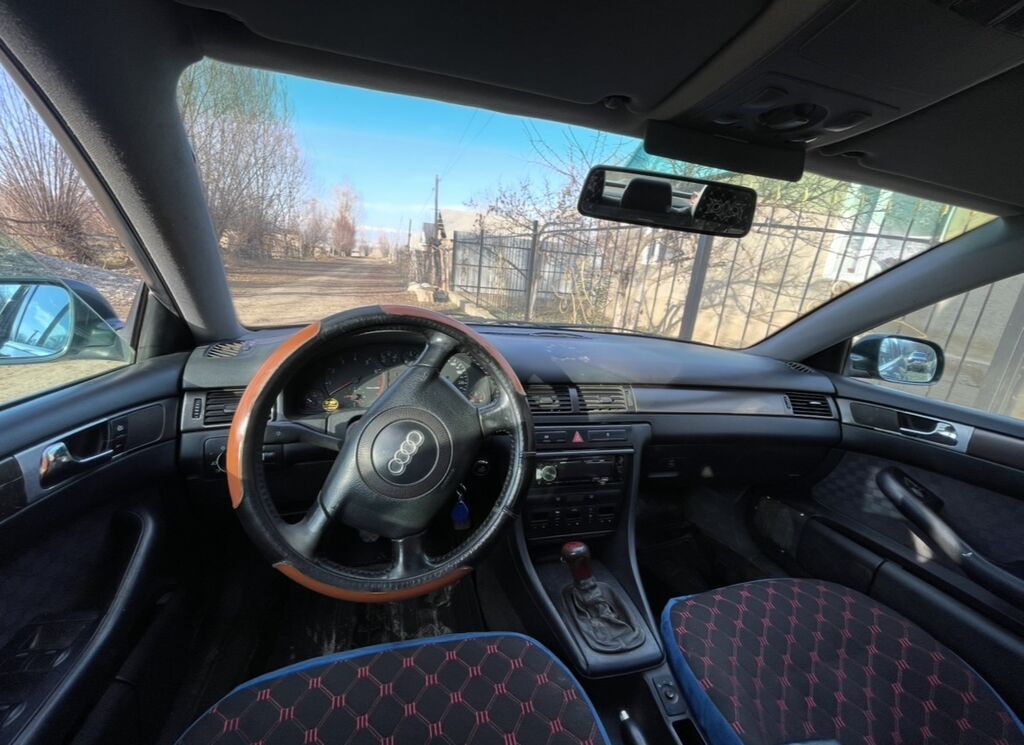 Audi A6: 1997 г., 2.4 л, Механика, Бензин, Седан: фото 6