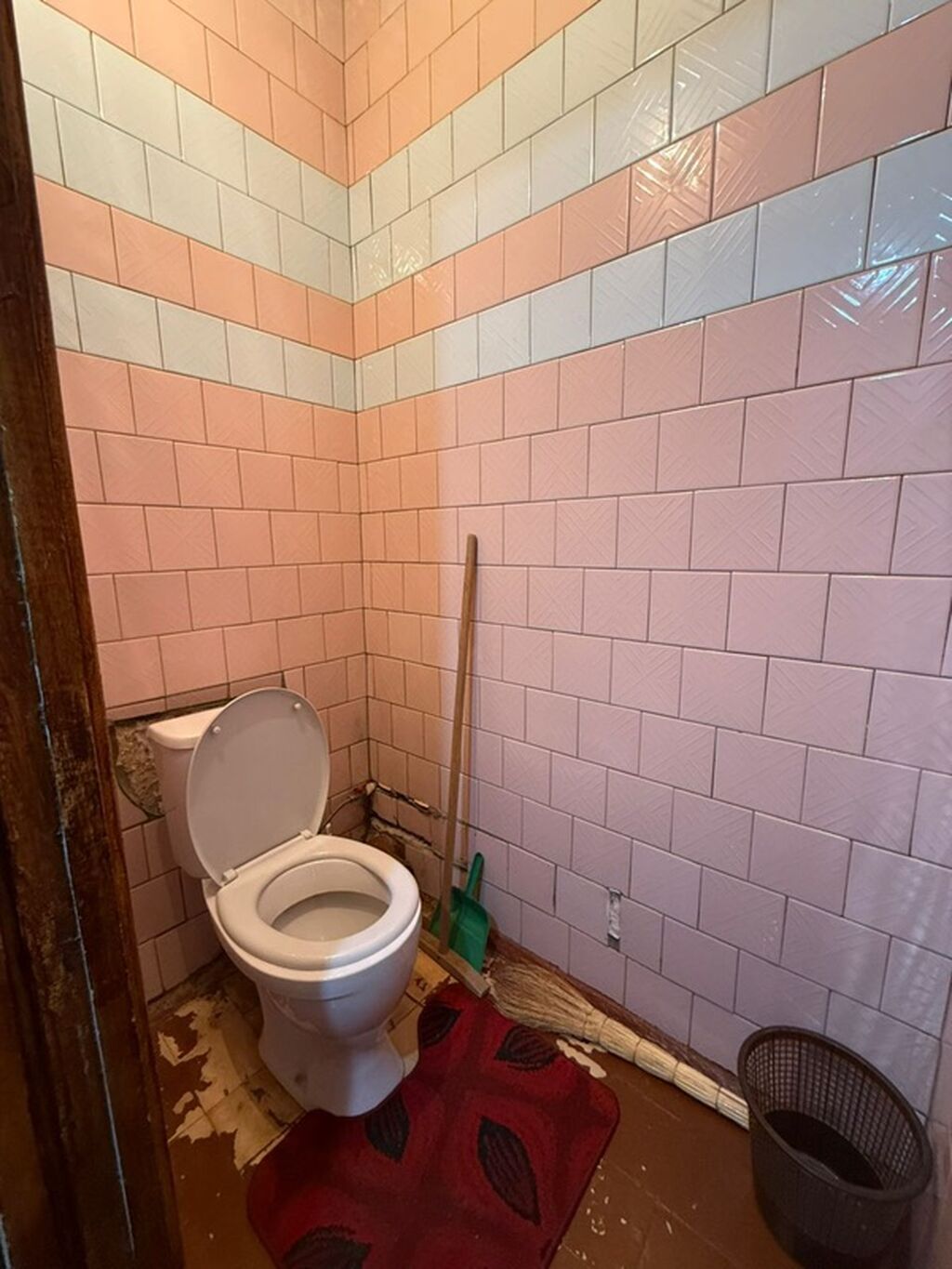 3 комнаты, 70 м², 105 серия, 5 этаж, Старый ремонт: фото 3