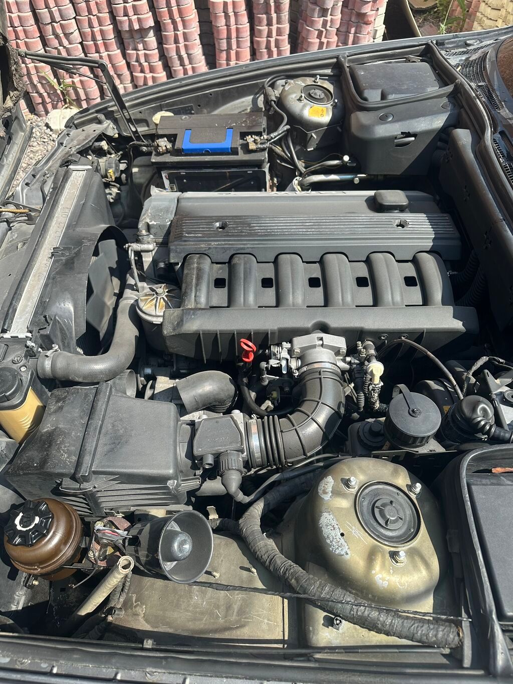 BMW 520: 1991 г., 2 л, Механика, Бензин, Седан: фото 8