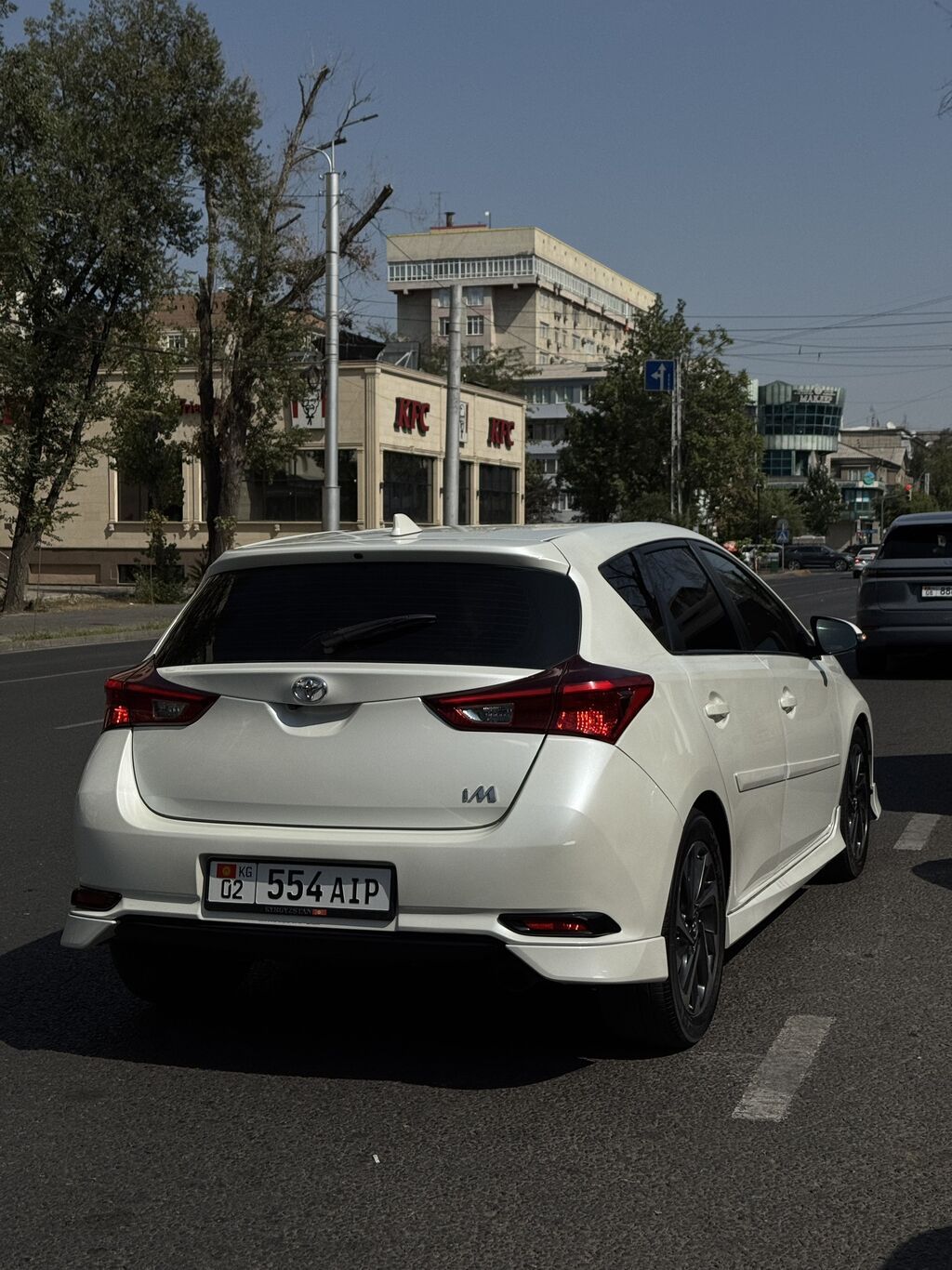 Toyota Corolla: 2017 г., 1.8 л, Автомат, Бензин, Хэтчбэк: фото 7