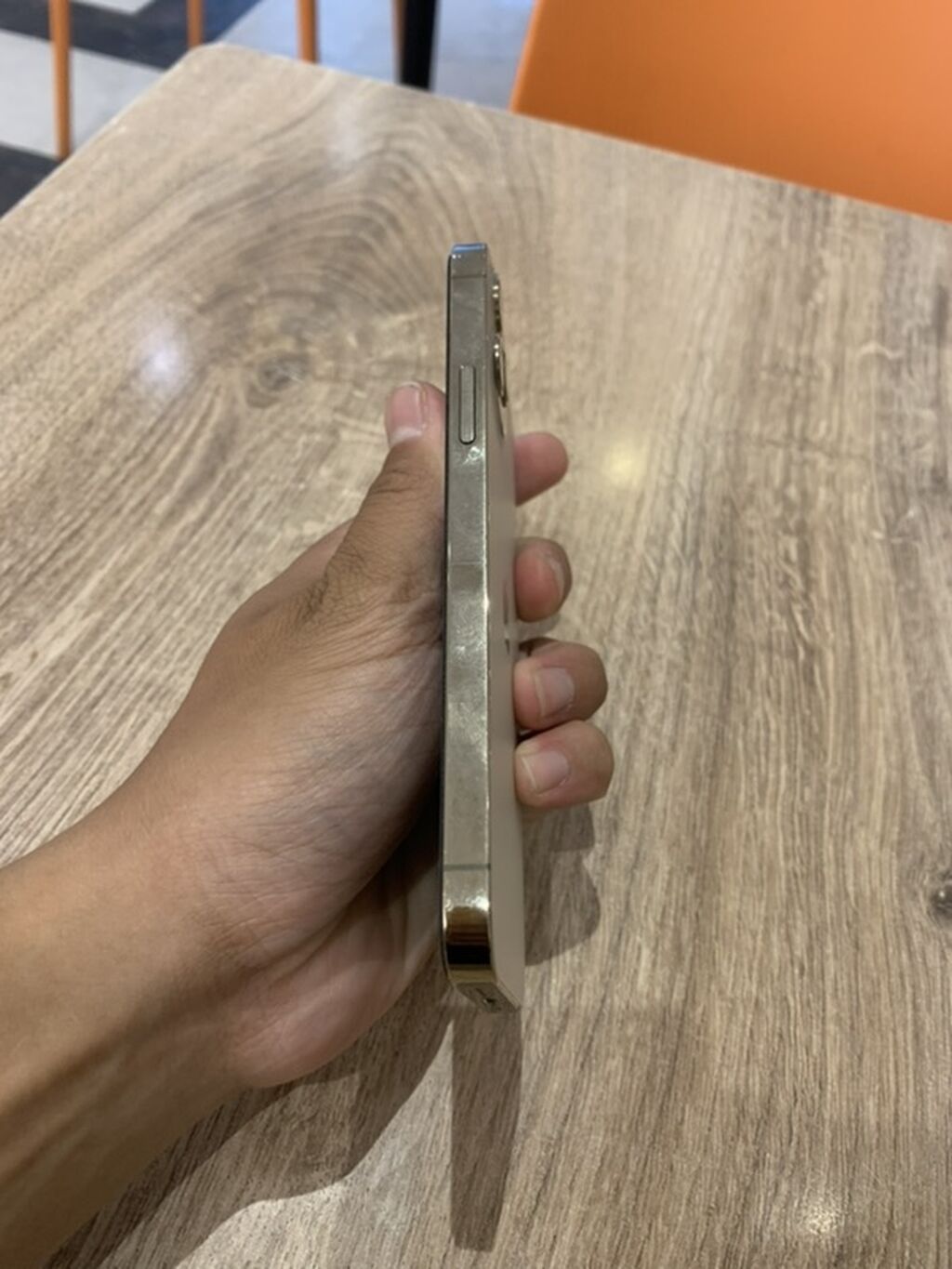 IPhone 12 Pro, Б/у, 128 ГБ, Matte Gold, 76 %: фото 4