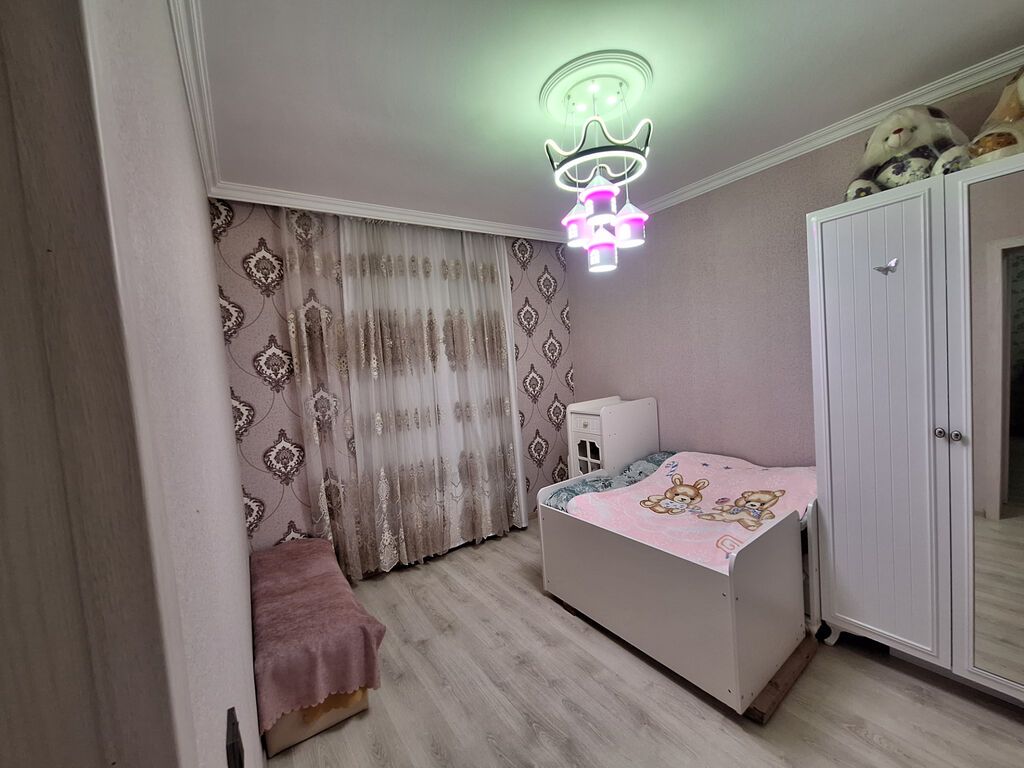 Bakı, 6 otaqlı, Köhnə tikili, 139 kv. m