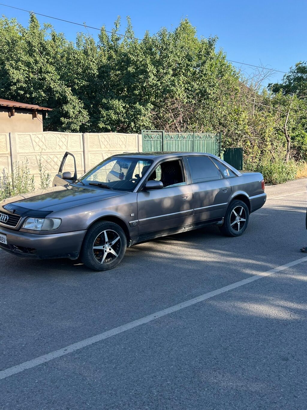 Audi A6: 1995 г., 2 л, Механика, Седан: фото 6