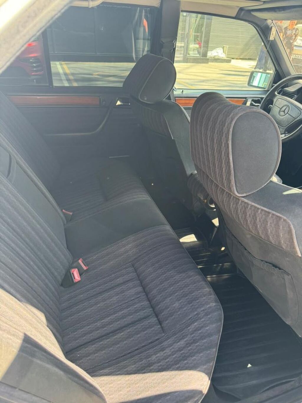 Mercedes-Benz E-Class: 1992 г., 2.2 л, Автомат, Бензин, Седан: фото 8
