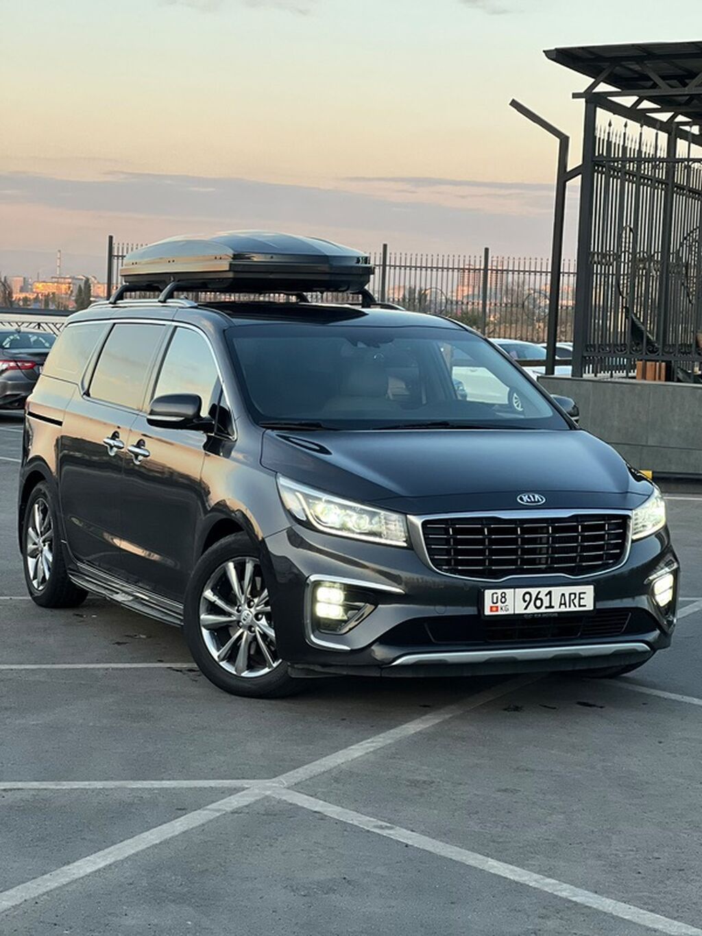 Kia Carnival: 2019 г., 2.2 л, Дизель, Минивэн — фото 2