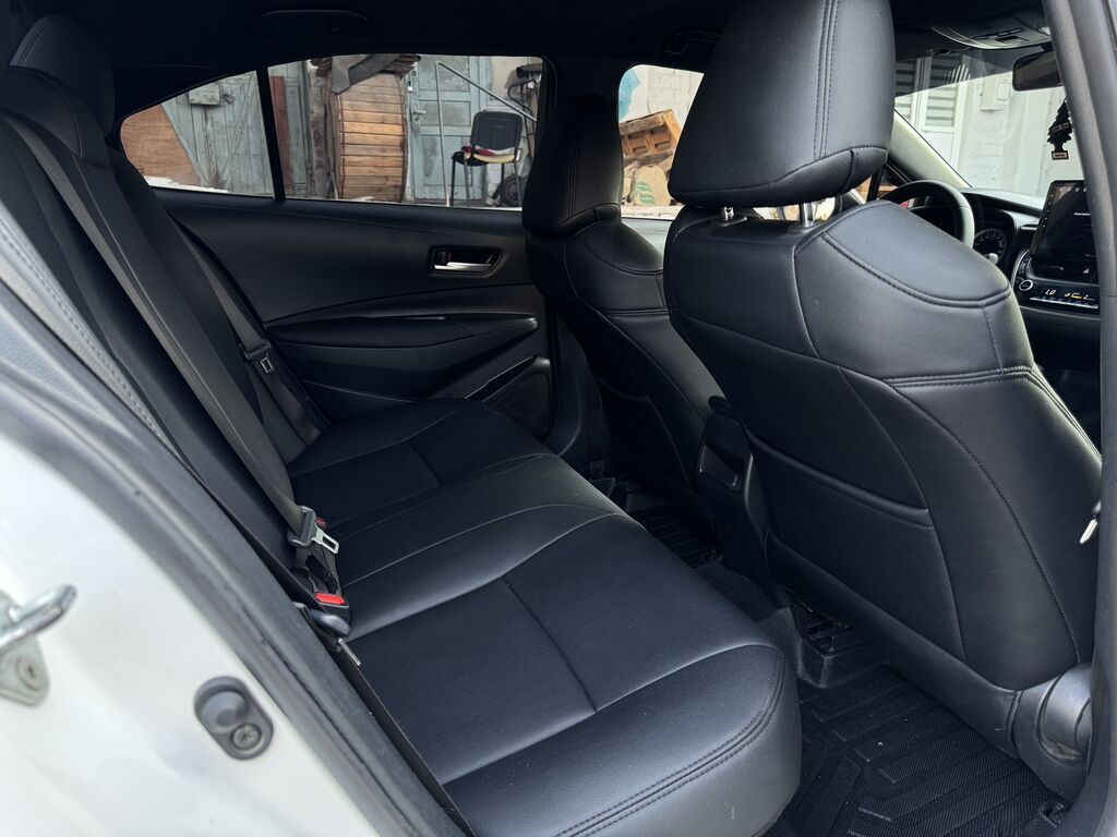 Toyota Corolla: 2019 г., 1.8 л, Вариатор, Гибрид, Седан: фото 8