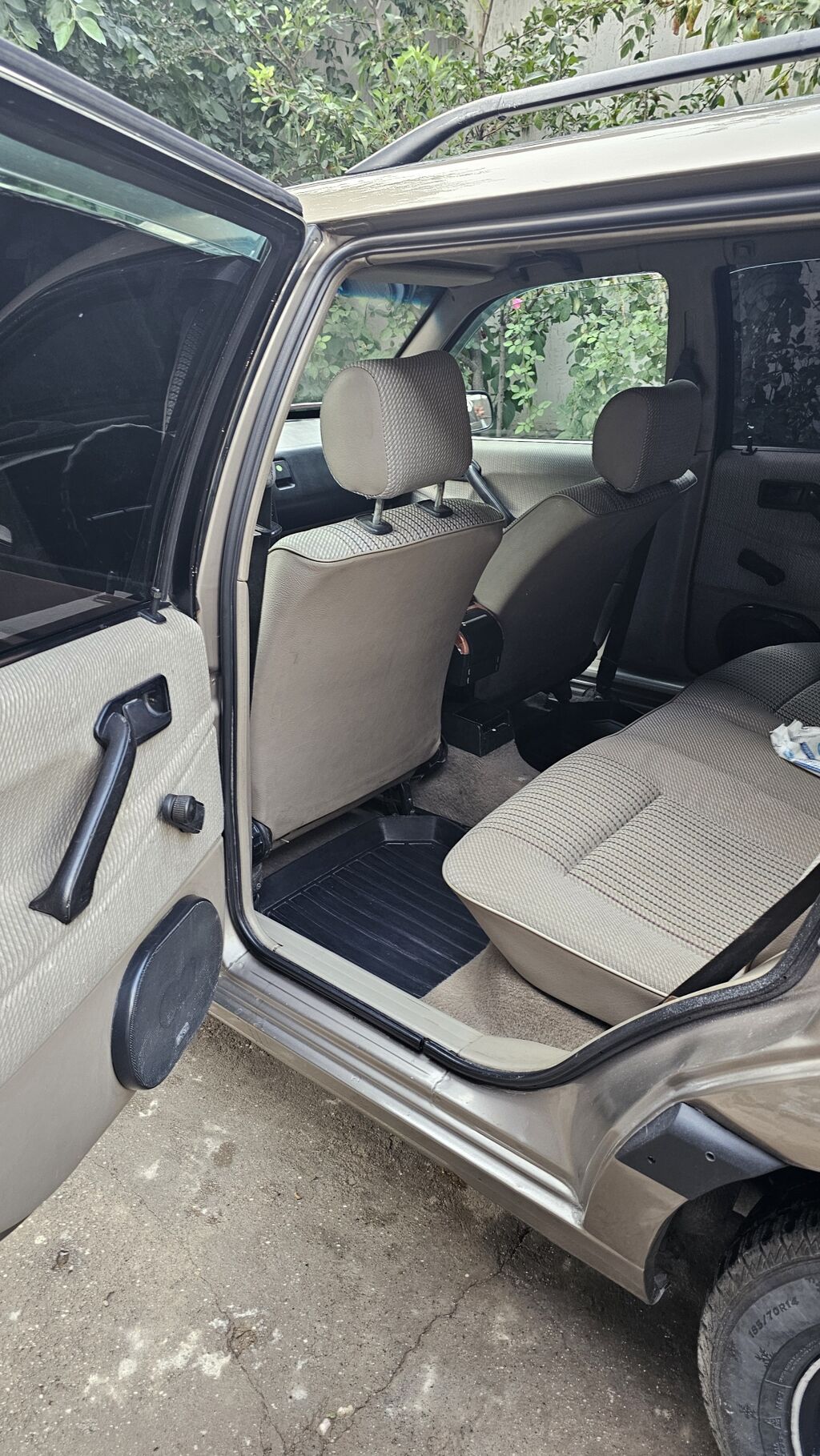 Volkswagen Passat Variant: 1991 г., 1.8 л, Механика, Бензин, Универсал: фото 5