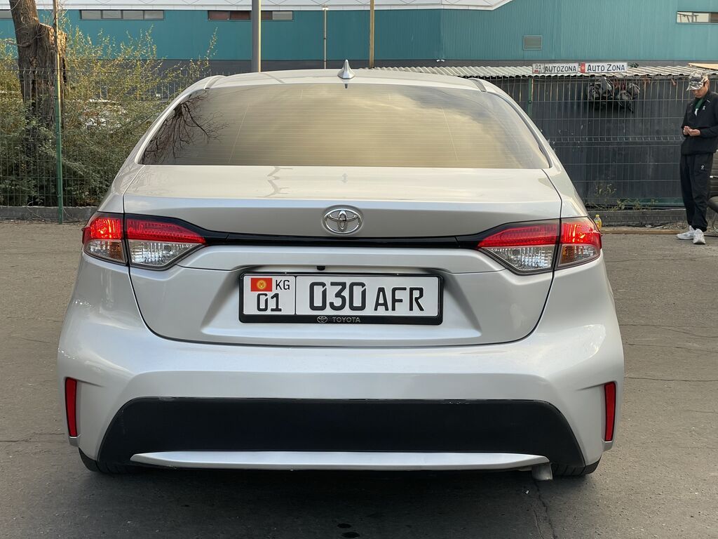 Toyota Corolla: 2021 г., 1.8 л, Вариатор, Бензин, Седан: фото 5